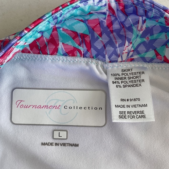 Golf Skirt with built in shorts - Picture 4 of 4